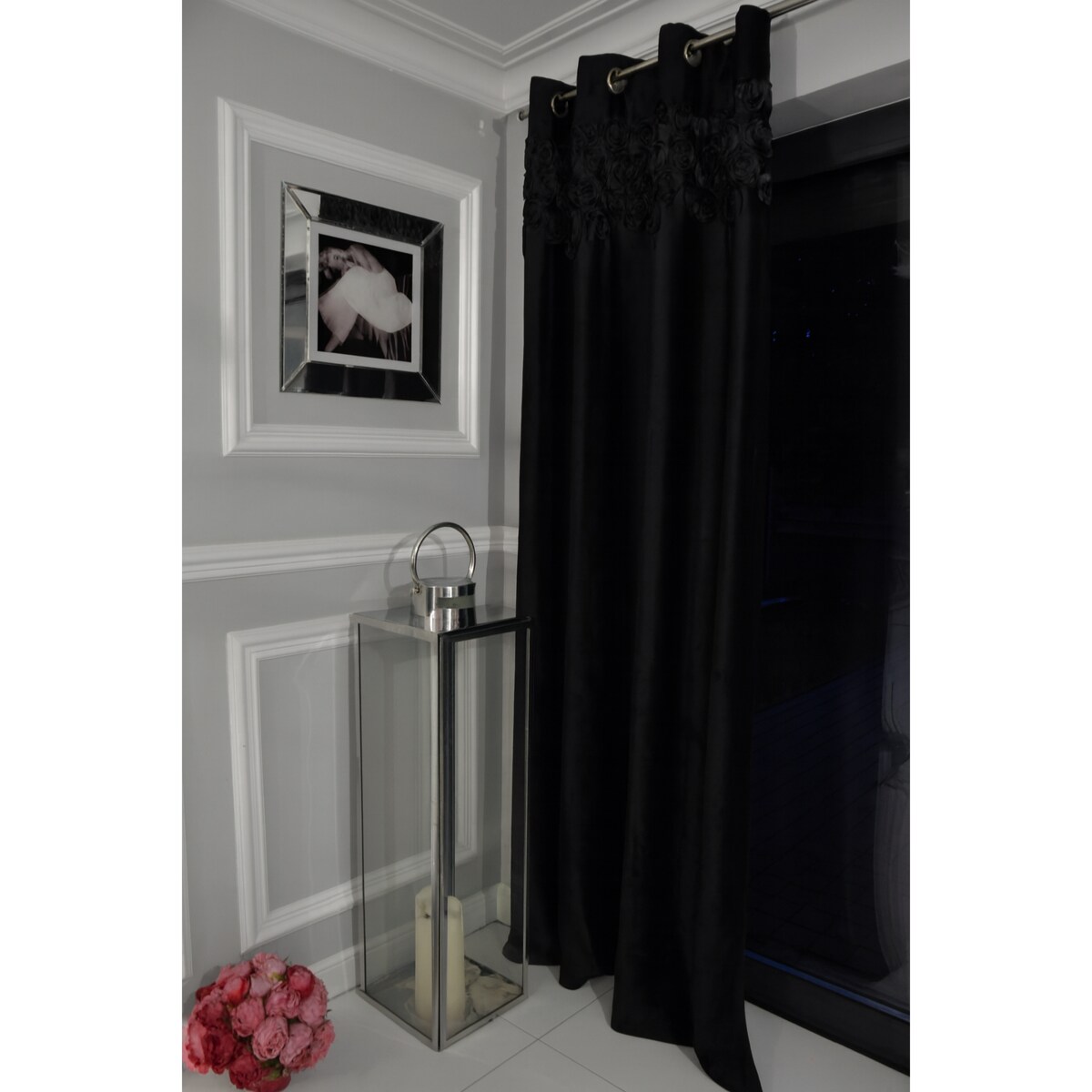 zasłona welurowa "bella rosa" z wyszywanymi różami 140x250 cm na przelotkach | czarny