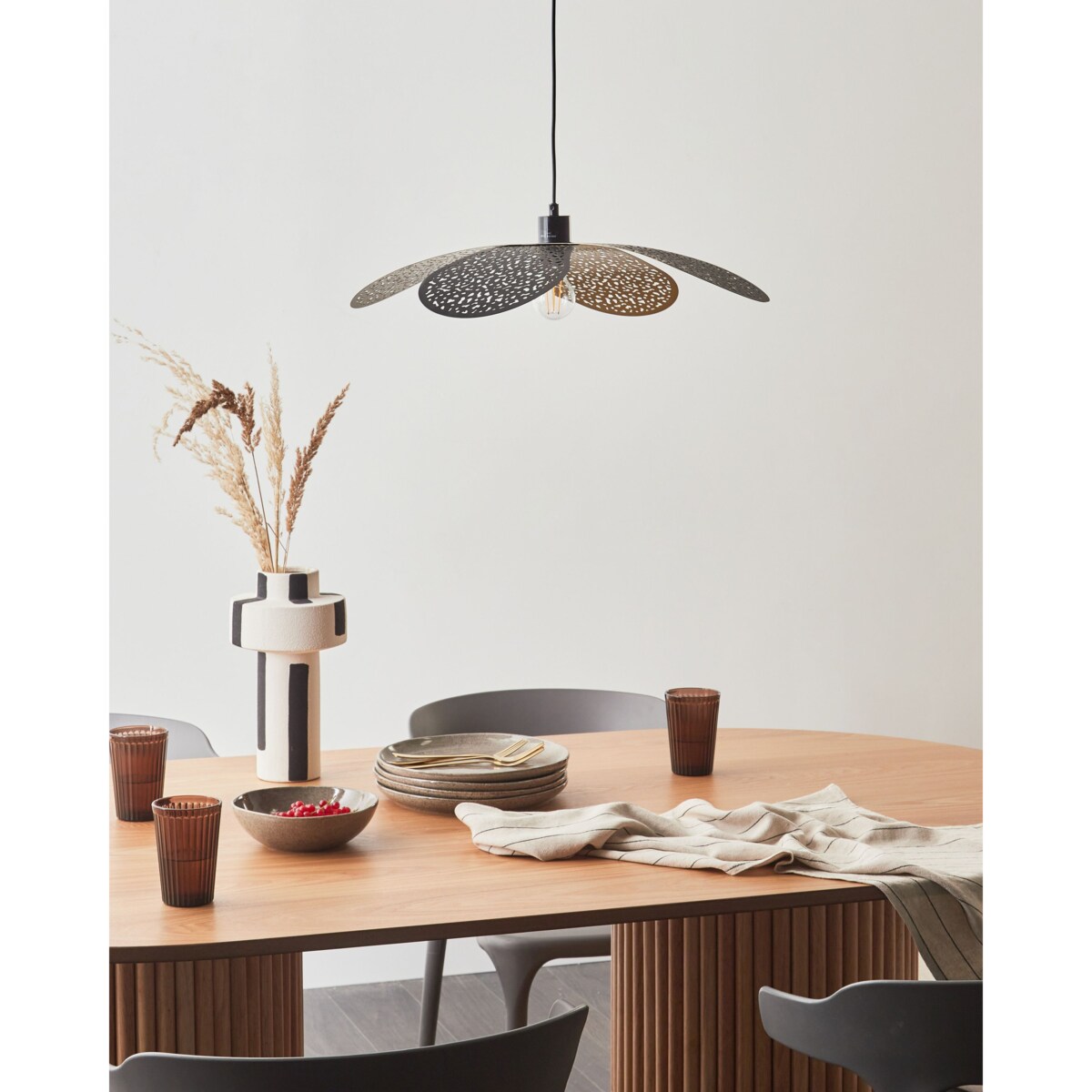 Lampa wisząca metalowa czarna KOSHI