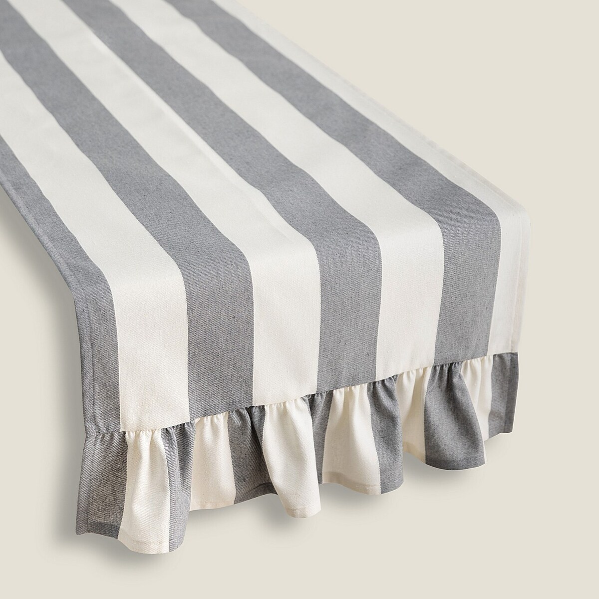 Bieżnik z falbaną 40x160 cm 40x160 biało-szare pionowe pasy (5,5cm)