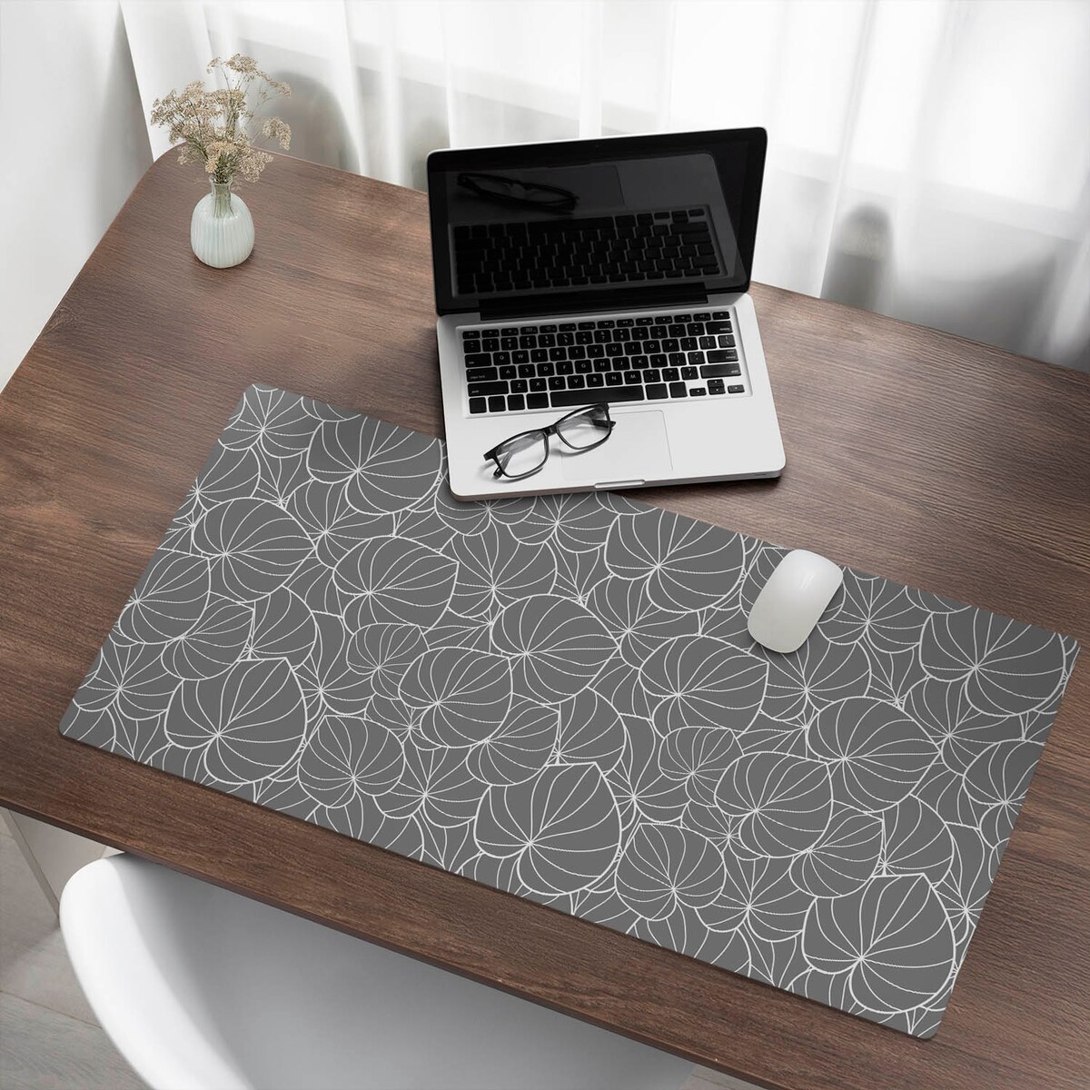 Szara mata na biurko Liście w abstrakcji, 100x50 cm