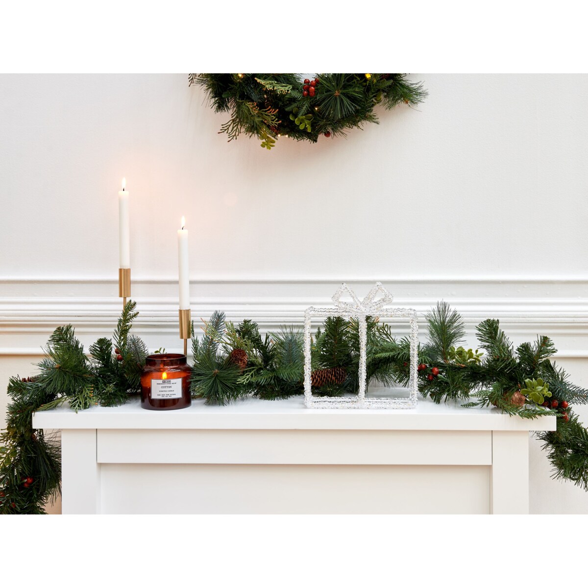 Dekoracja ogrodowa LED prezent świąteczny 25 cm biały KEMI