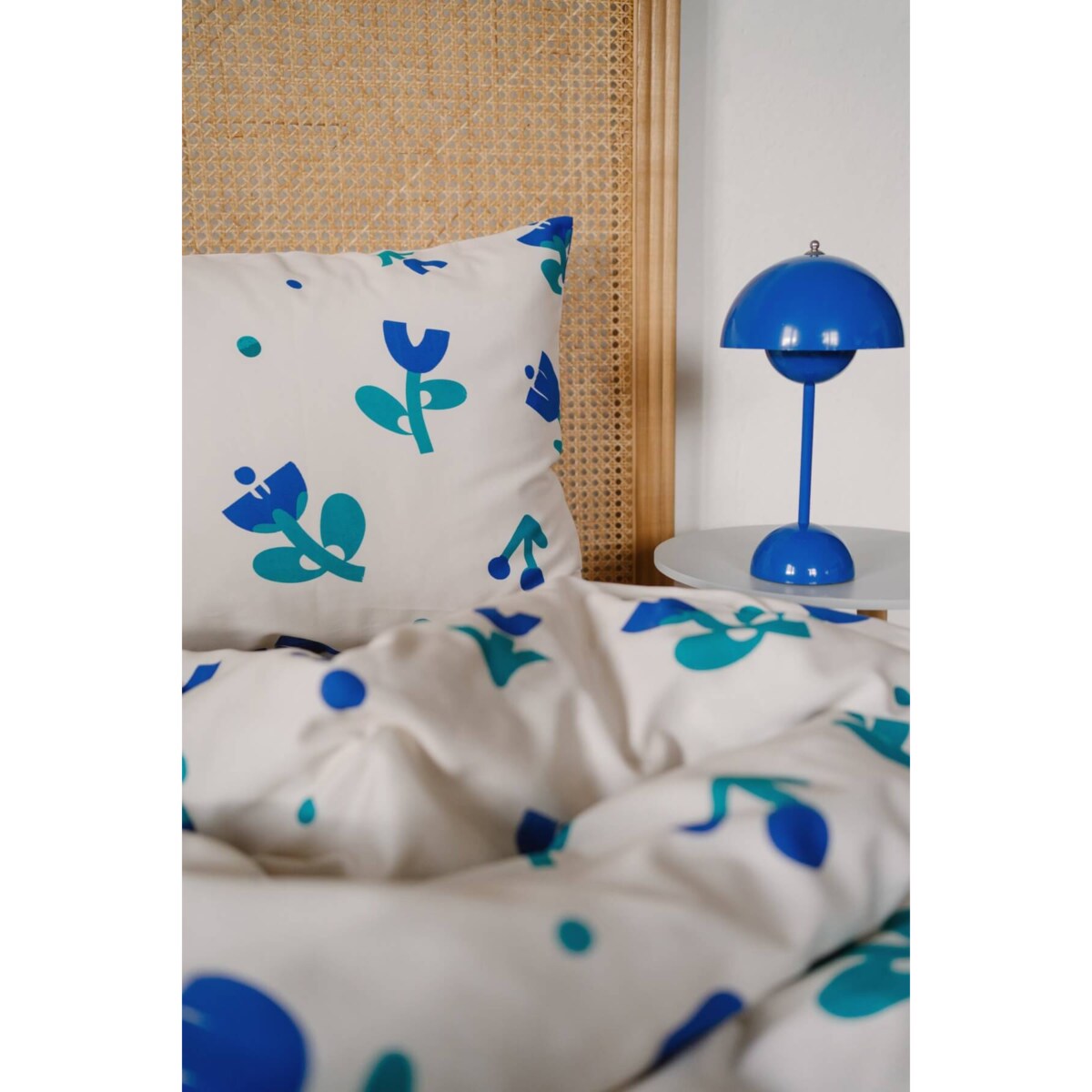 Pościel Graficzne tulipany 220x200 + 2x 70x80 cm