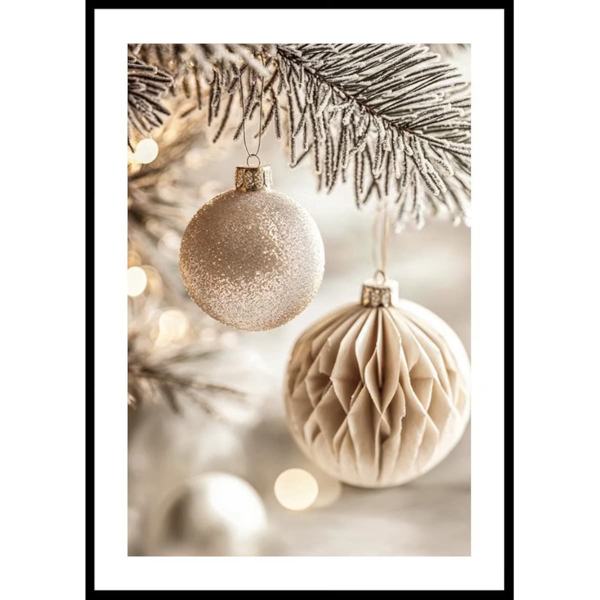 Poster Story, Plakat, Obraz - Eleganckie Bombki w Zbliżeniu, wymiary 30 x 42 cm