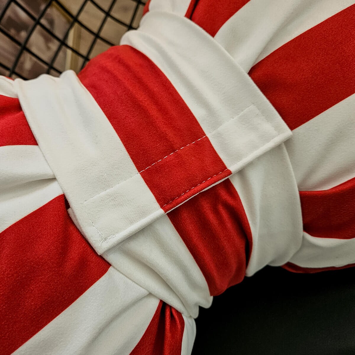 Poduszka XMAS wzór XM52 | Kokarda w paski czerwona 40 x 60 cm