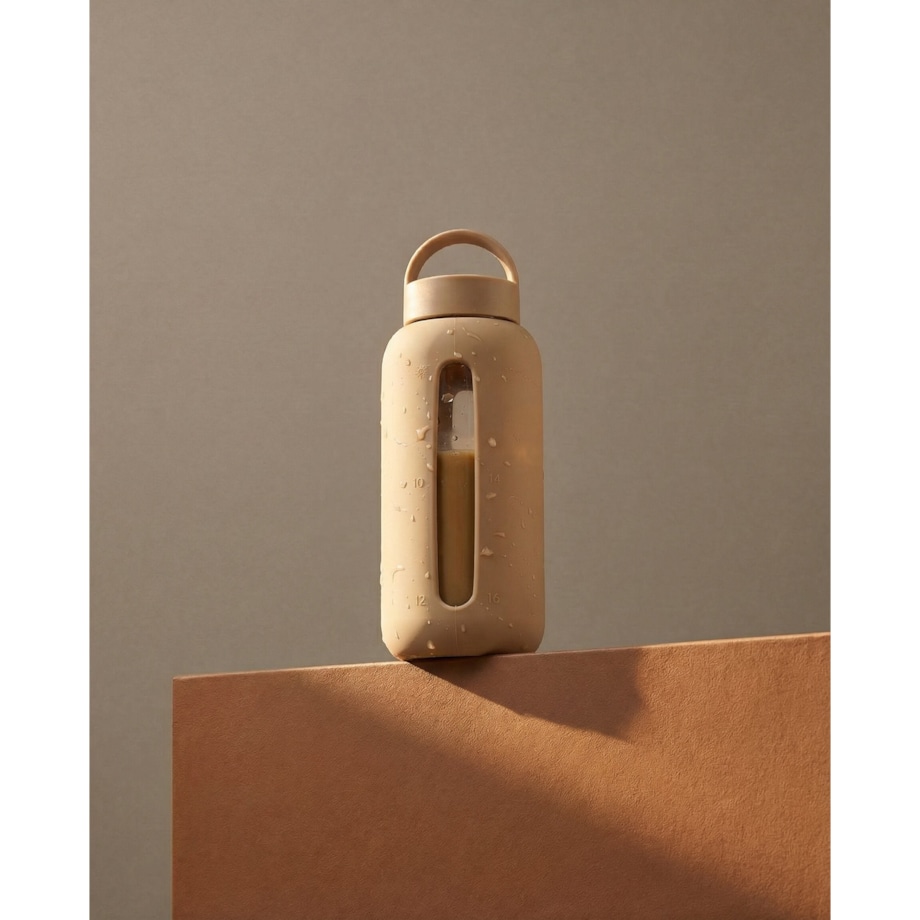 MUUKI DAILY BOTTLE szklana butelka na wodę 720 ml, Milk Coffee