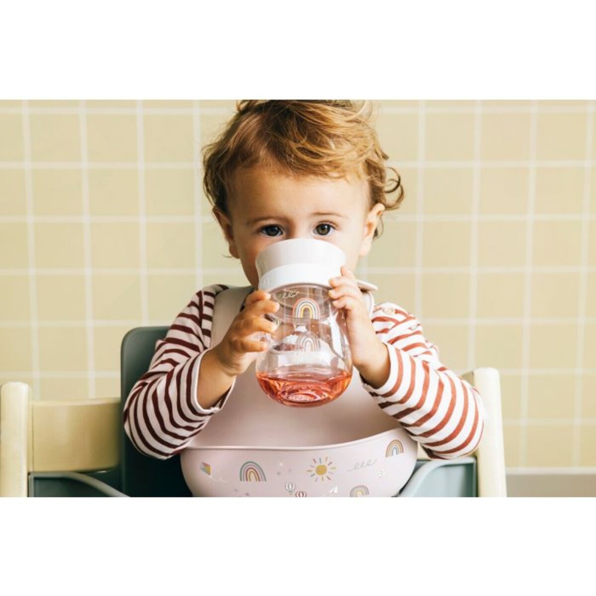 Kubek dziecięcy treningowy do nauki picia Mio 300 ml Sunshine & Rainbow 108018565245
