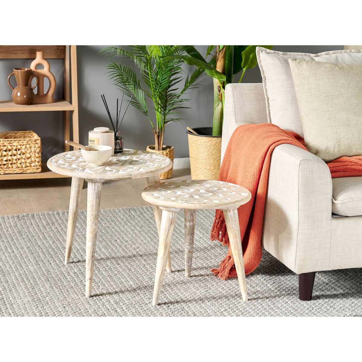 Zestaw 2 stolików pomocniczych z drewna mango jasny HURSI