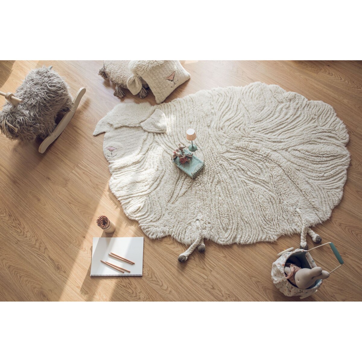 Dywan wełniany Pink Nose Sheep 120x170 cm Lorena Canals