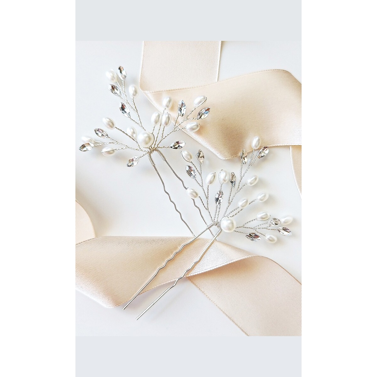 Komplet delikatnych srebrnych kokówek z perełkami i cyrkoniami