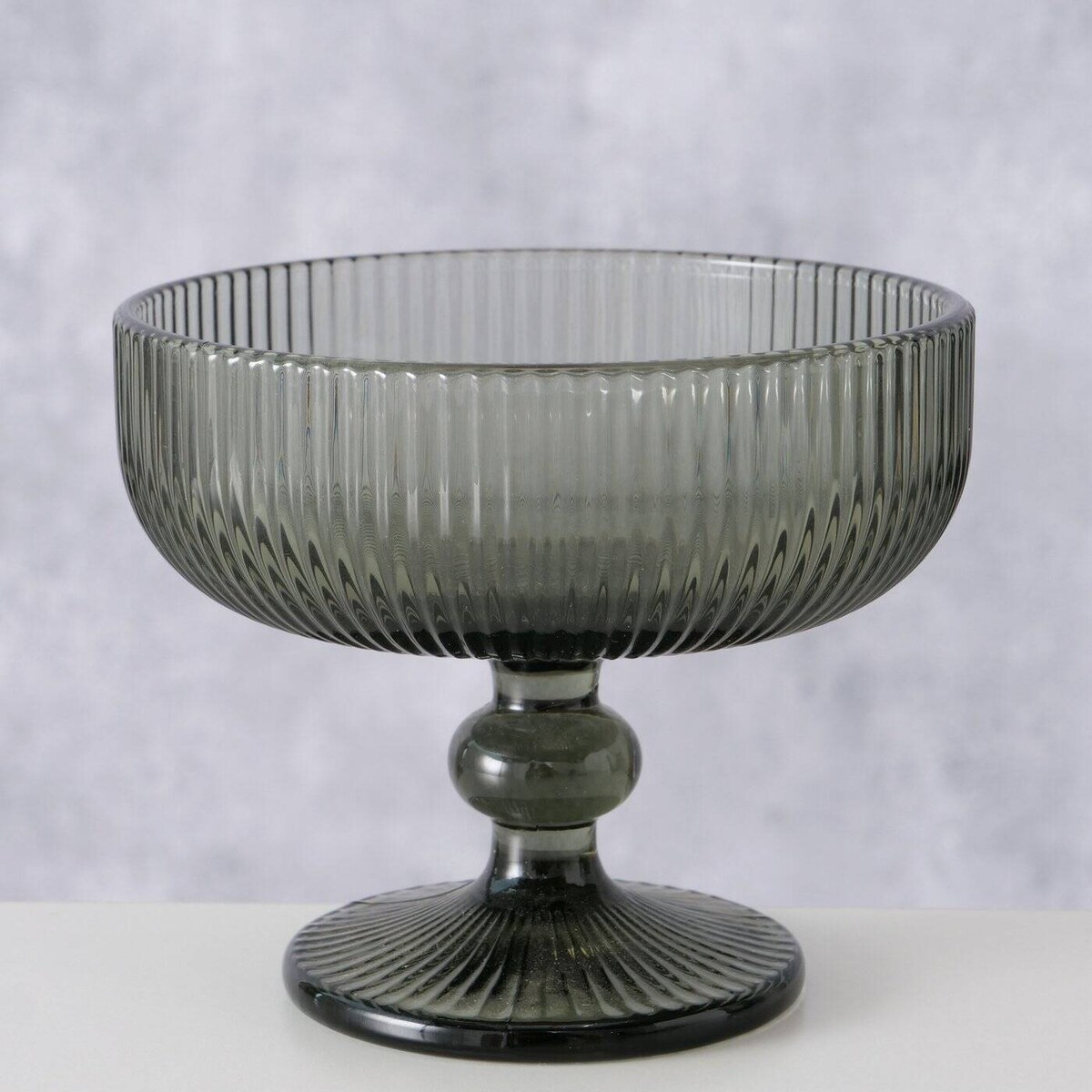 Ryflowany pucharek do deserów i lodów, zielone szkło, Ø 12 cm