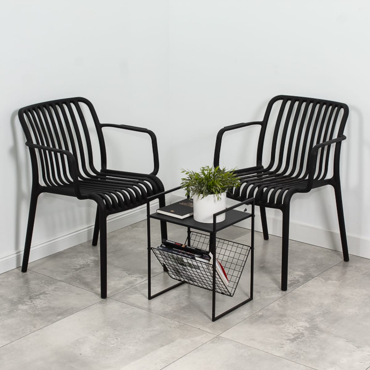 Krzesło plastikowe do salonu na balkon taras czarne nowoczesne z oparciem