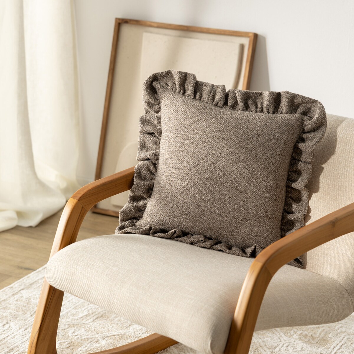 Poszewka Paula z falbaną 45x45 ciemnobeżowy melanż