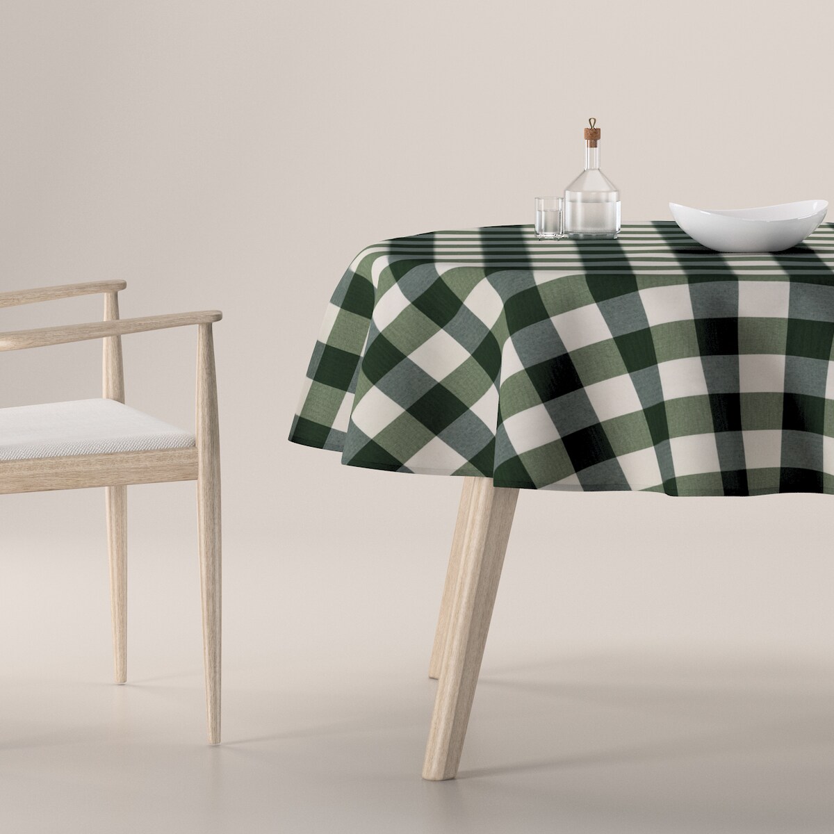 Obrus okrągły 160 x 160 cm zielono-biała krata (5,5x5,5cm)