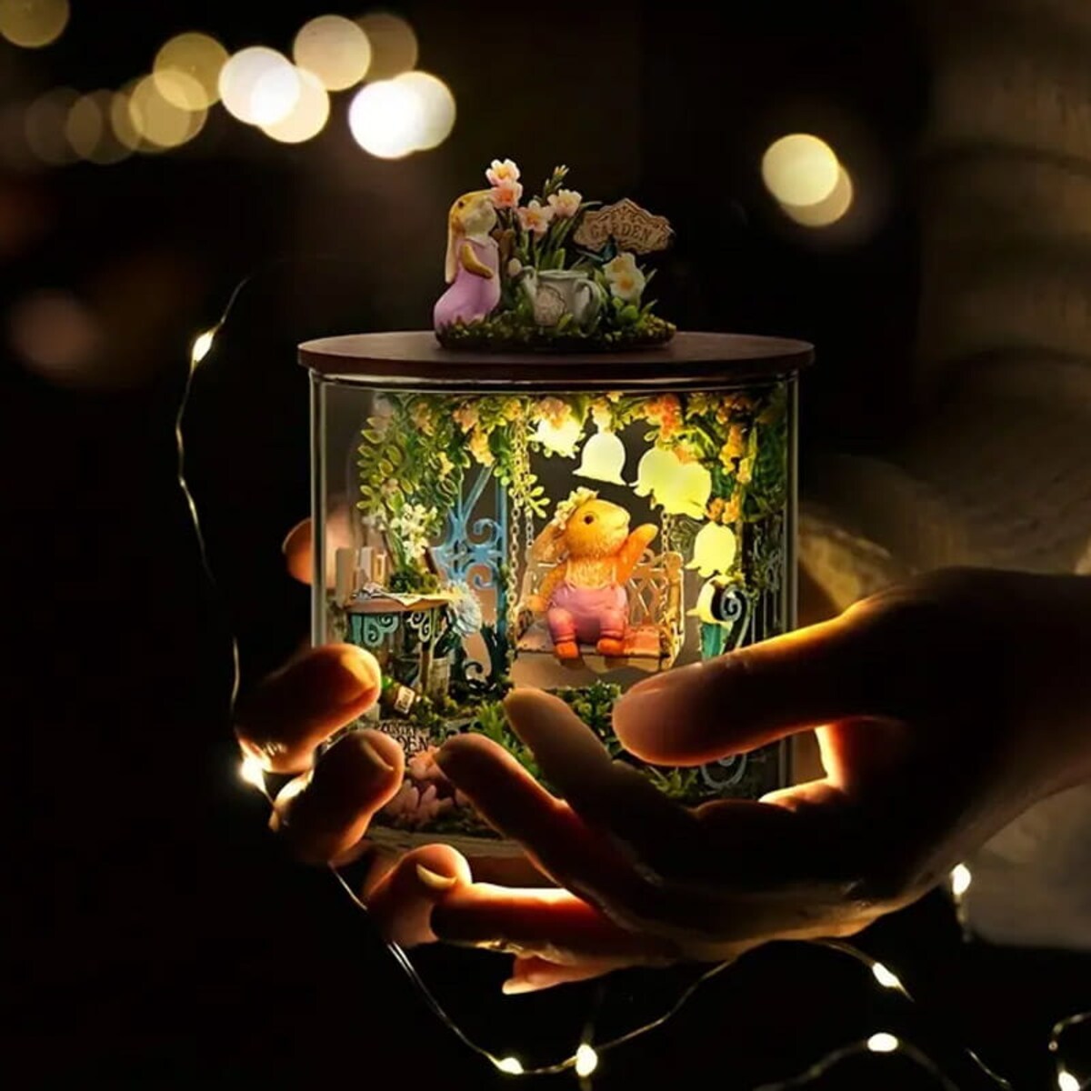 Miniaturowy domek - Majowe konwalie