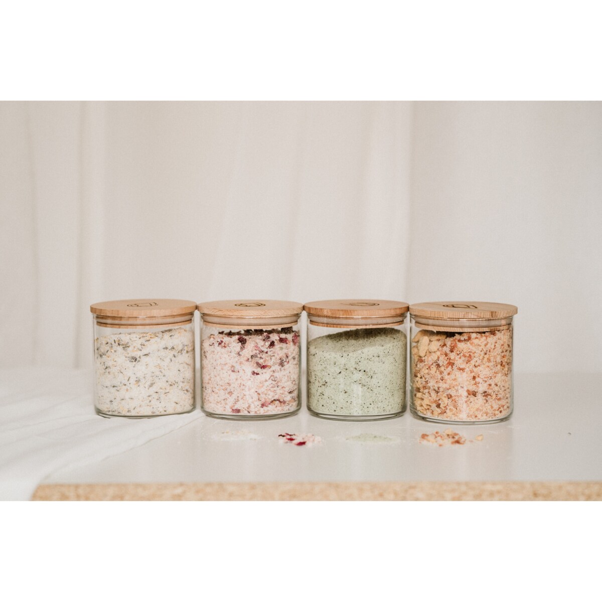 Musująca sól do kąpieli HAPPINESS Fizzing Bath Salt