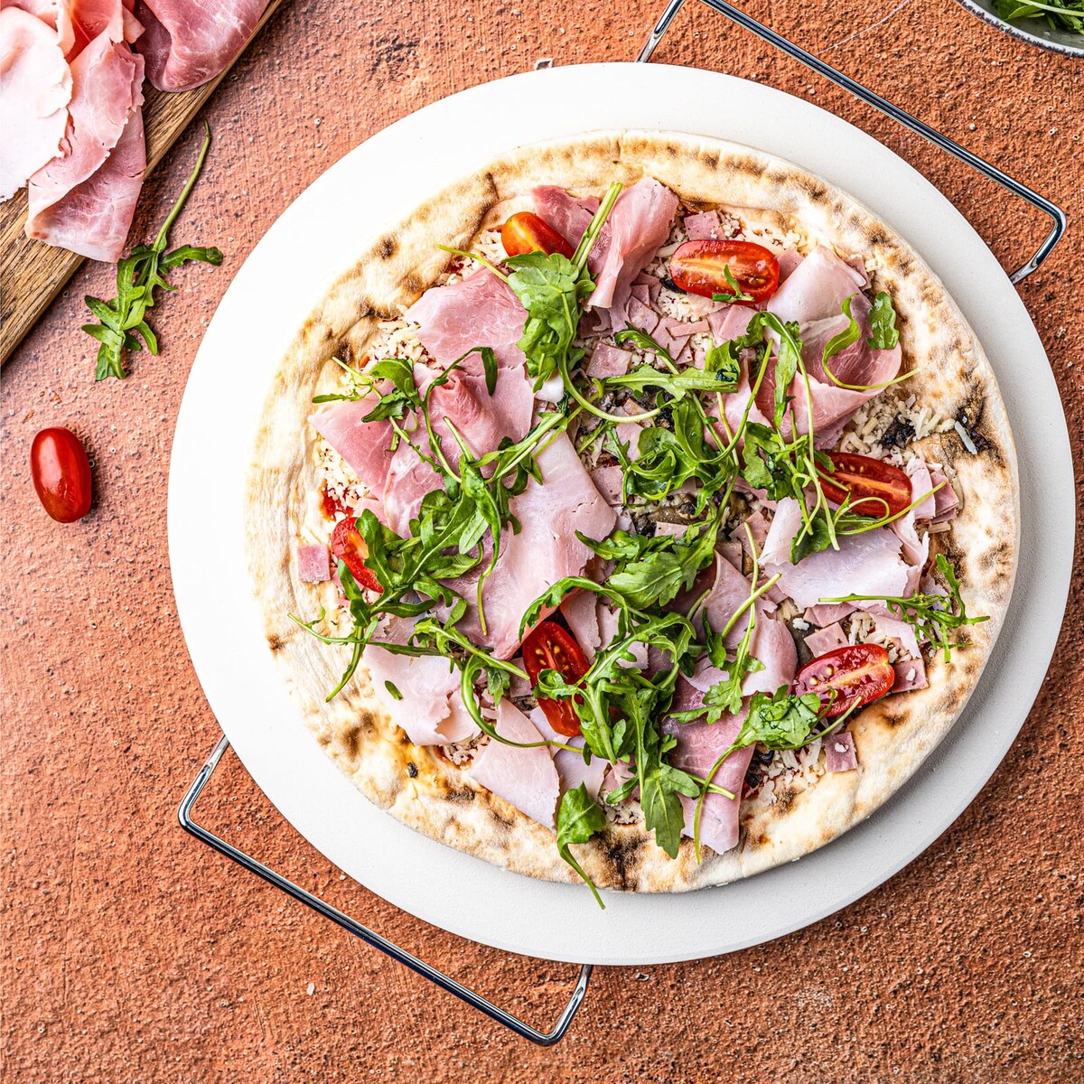 Kamień do pieczenia pizzy kordierytowy 33cm + stojak KLAUSBERG