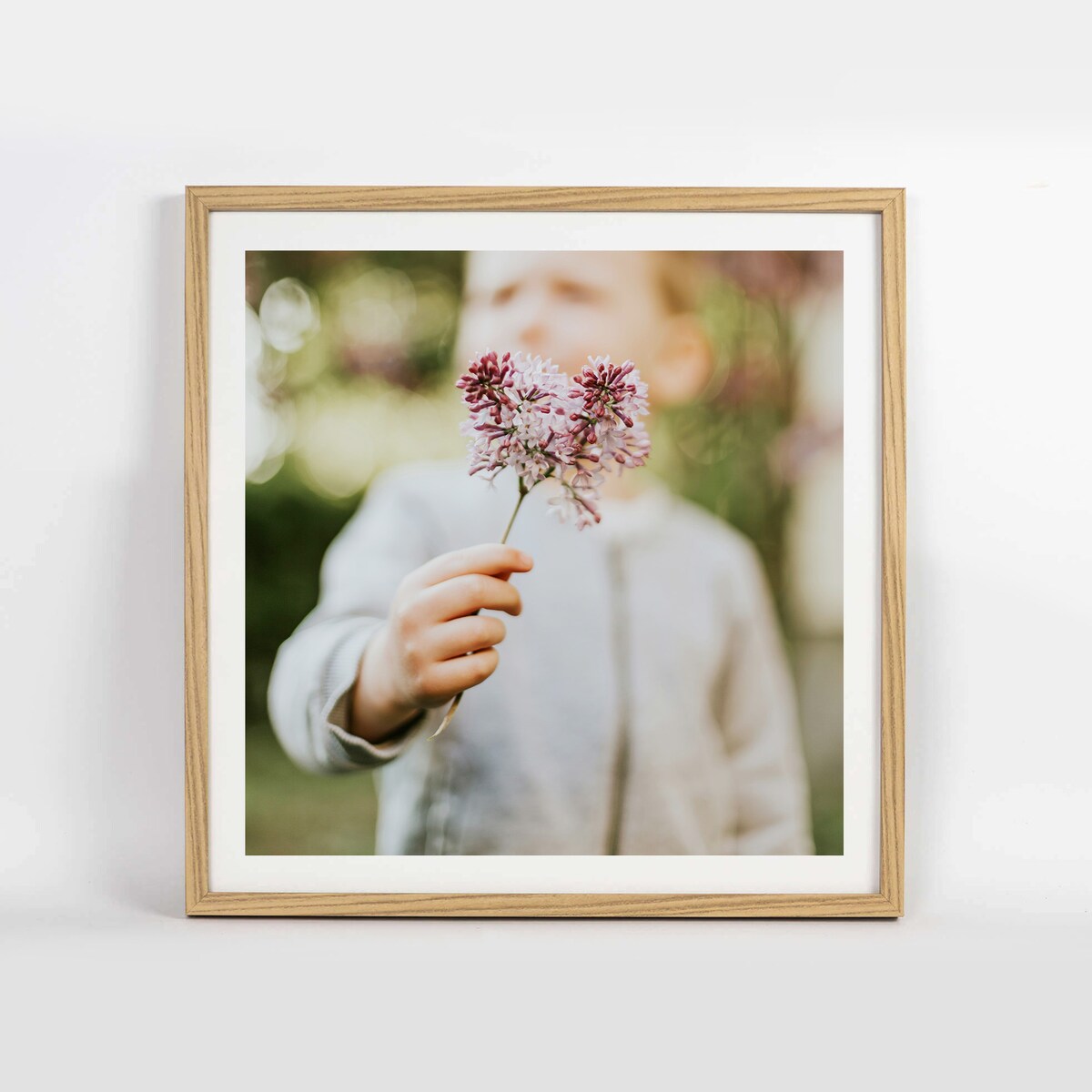 Brązowa ramka na zdjęcia 40x40 cm wisząca rama MDF z plexi klasyczna ramka kwadratowa