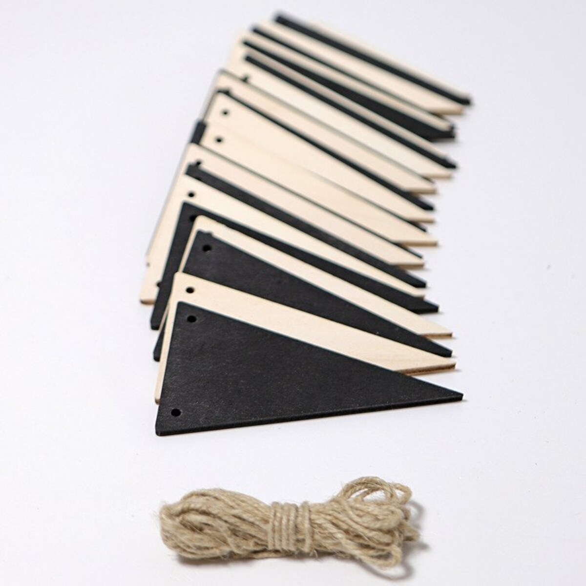 Girlanda dekoracyjna drewniana monochromatyczna Grimm's