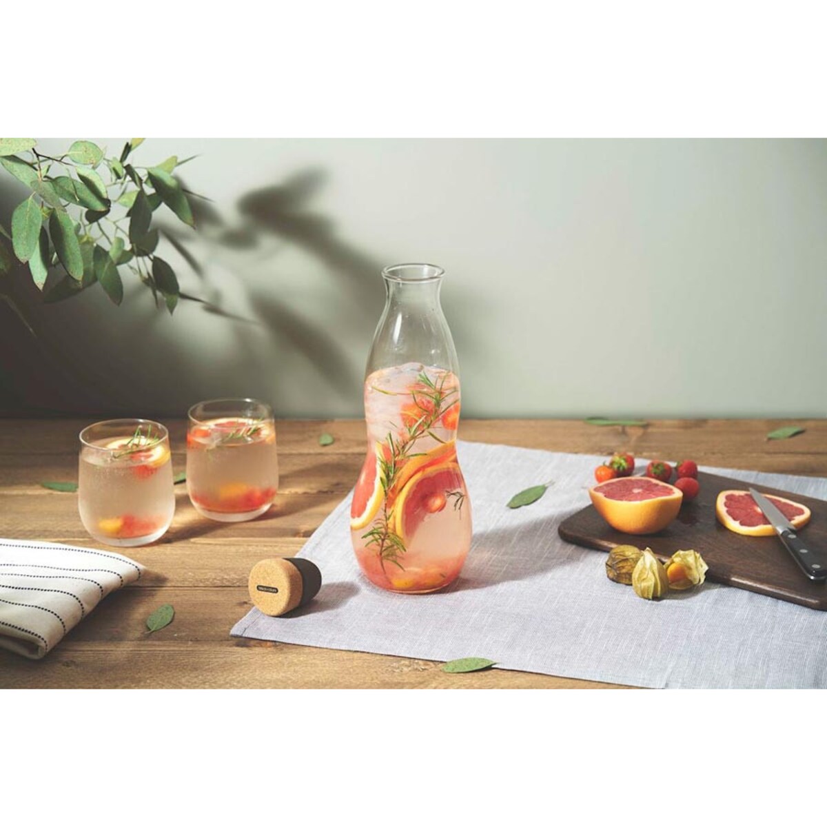 Karafka Eau Carafe New, 1100 ml, Black+Blum