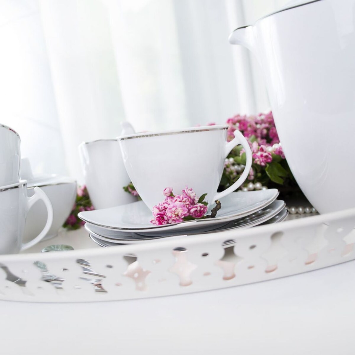 Zestaw obiadowo-kawowy dla 6 osób 30 el. Akcent Platynowa Linia 9718