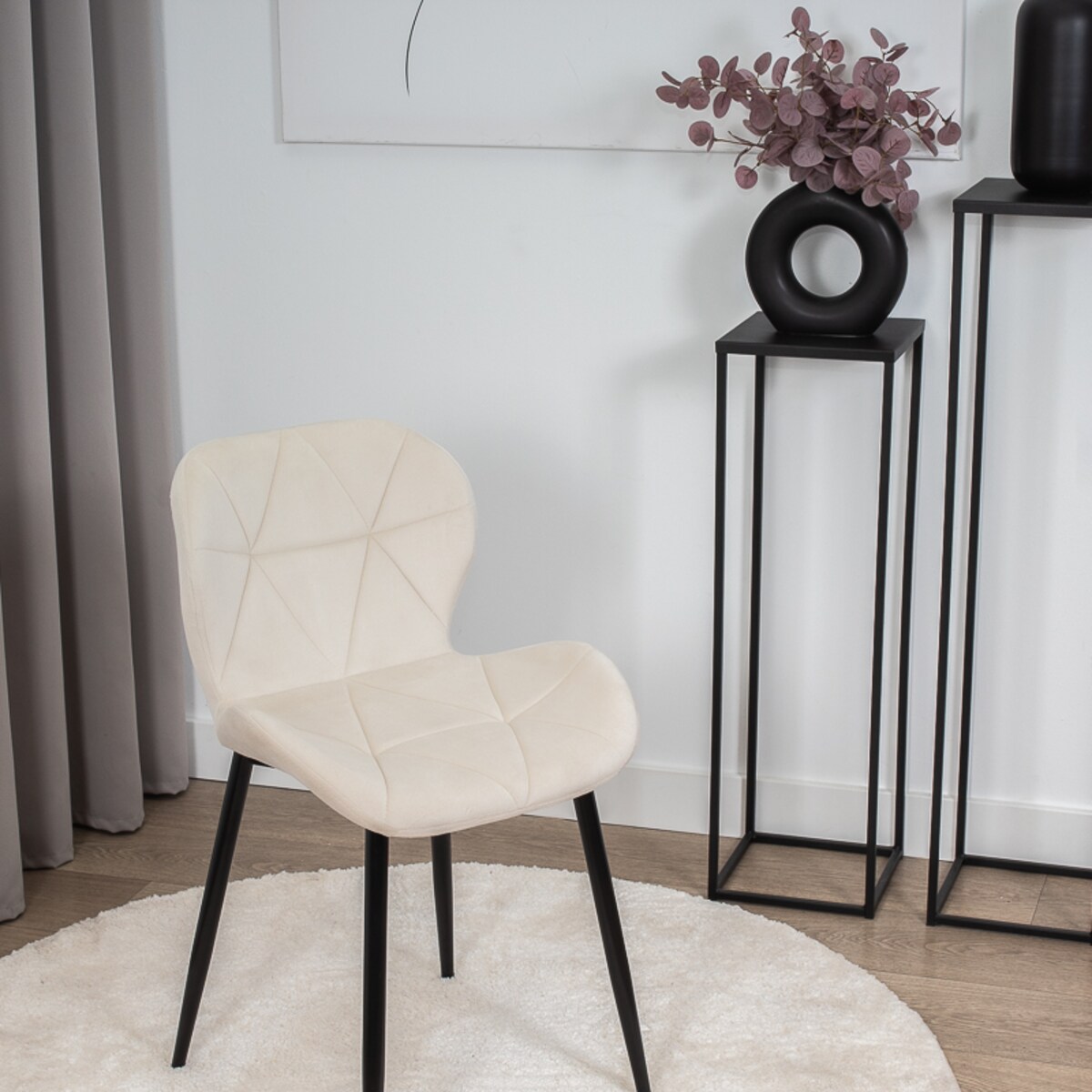 Krzesło tapicerowane skandynawskie nowoczesne welurowe beżowe