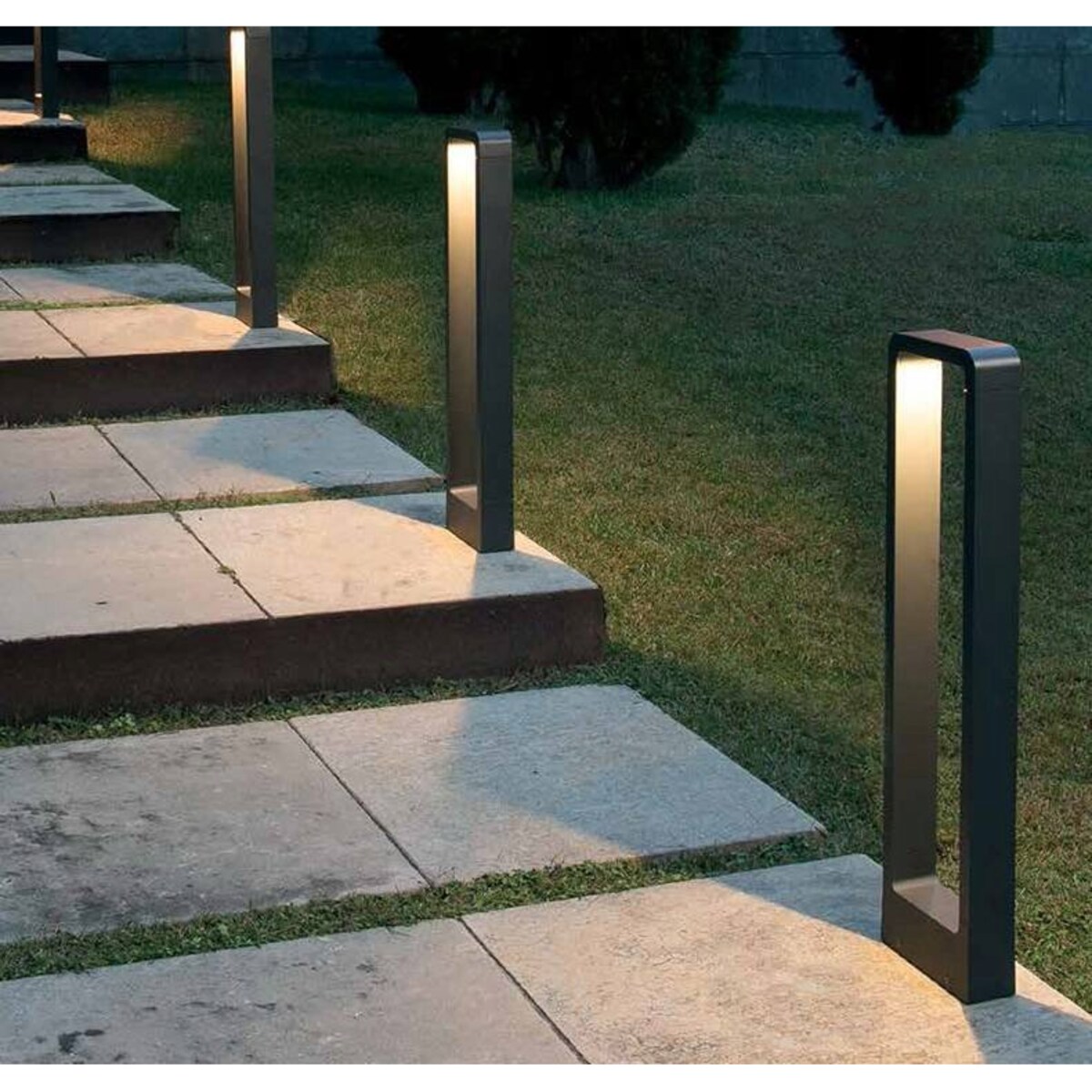 Ledowa ogrodowa lampa stojąca Bento 6761 SuperLED 8W IP44 czarna