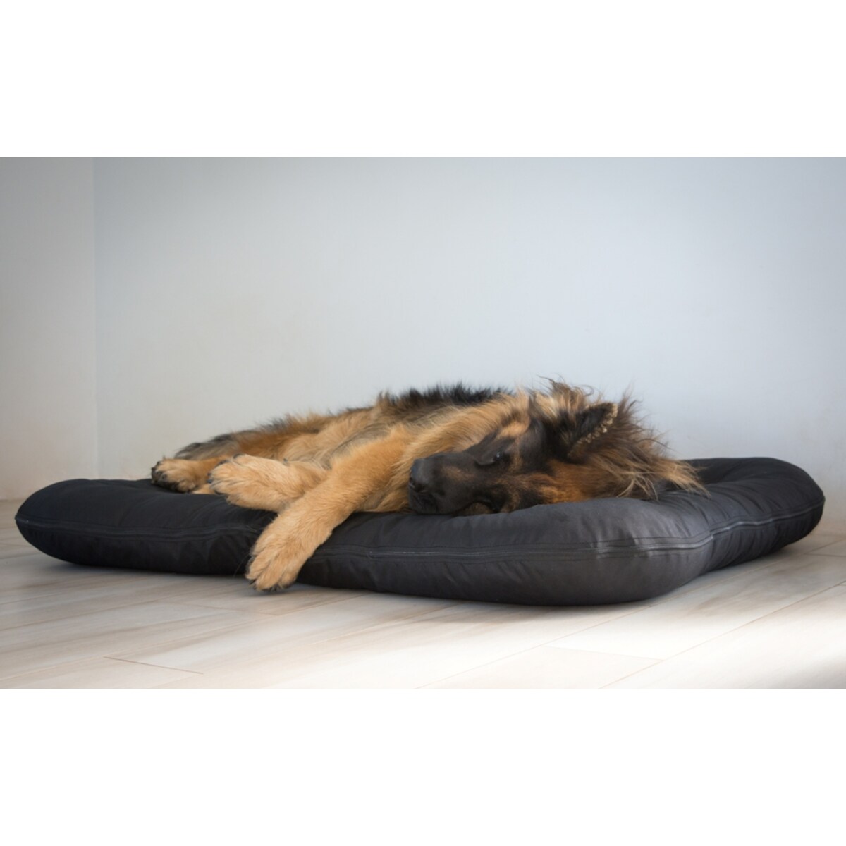 Wodoodporny materac dla psa ponton KLEO, 90x70 cm, Czarny