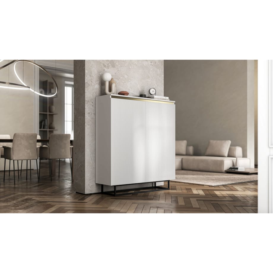 Komoda Glamour Szafka RTV Biały MAT ryflowane fronty czarny stelaż 110,8 cm