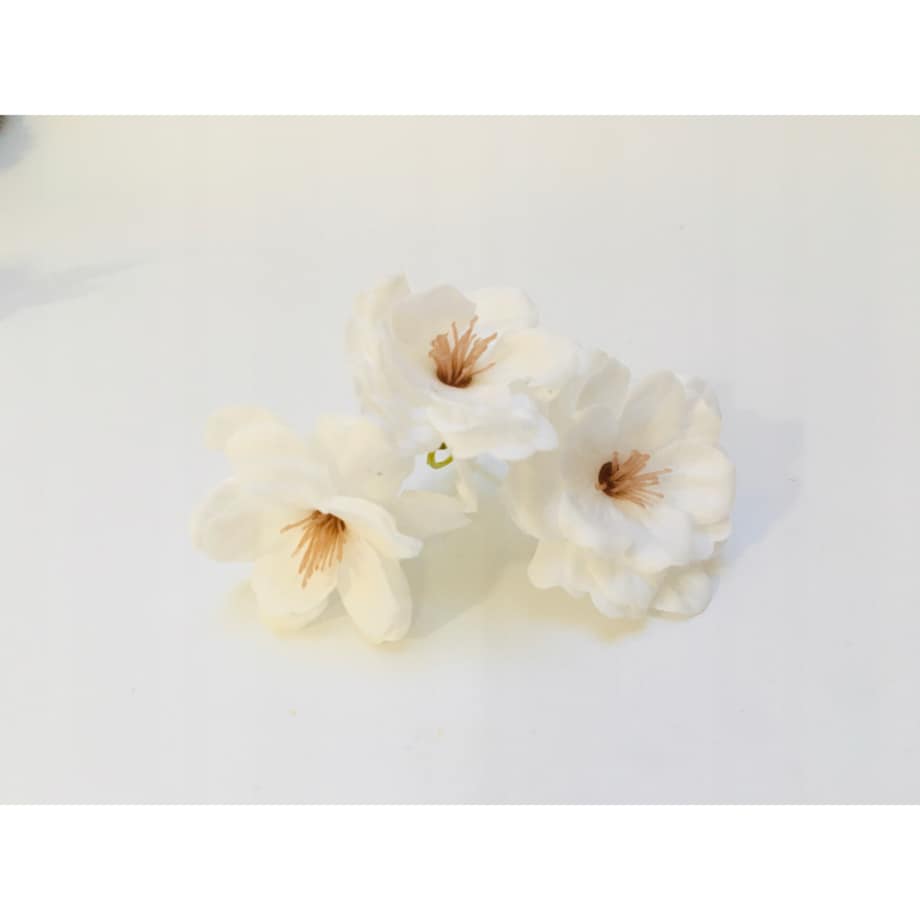 KWIATY WIŚNI MYDLANE DROBNE BIAŁE gałązki do bukietu box kompozycji stroik