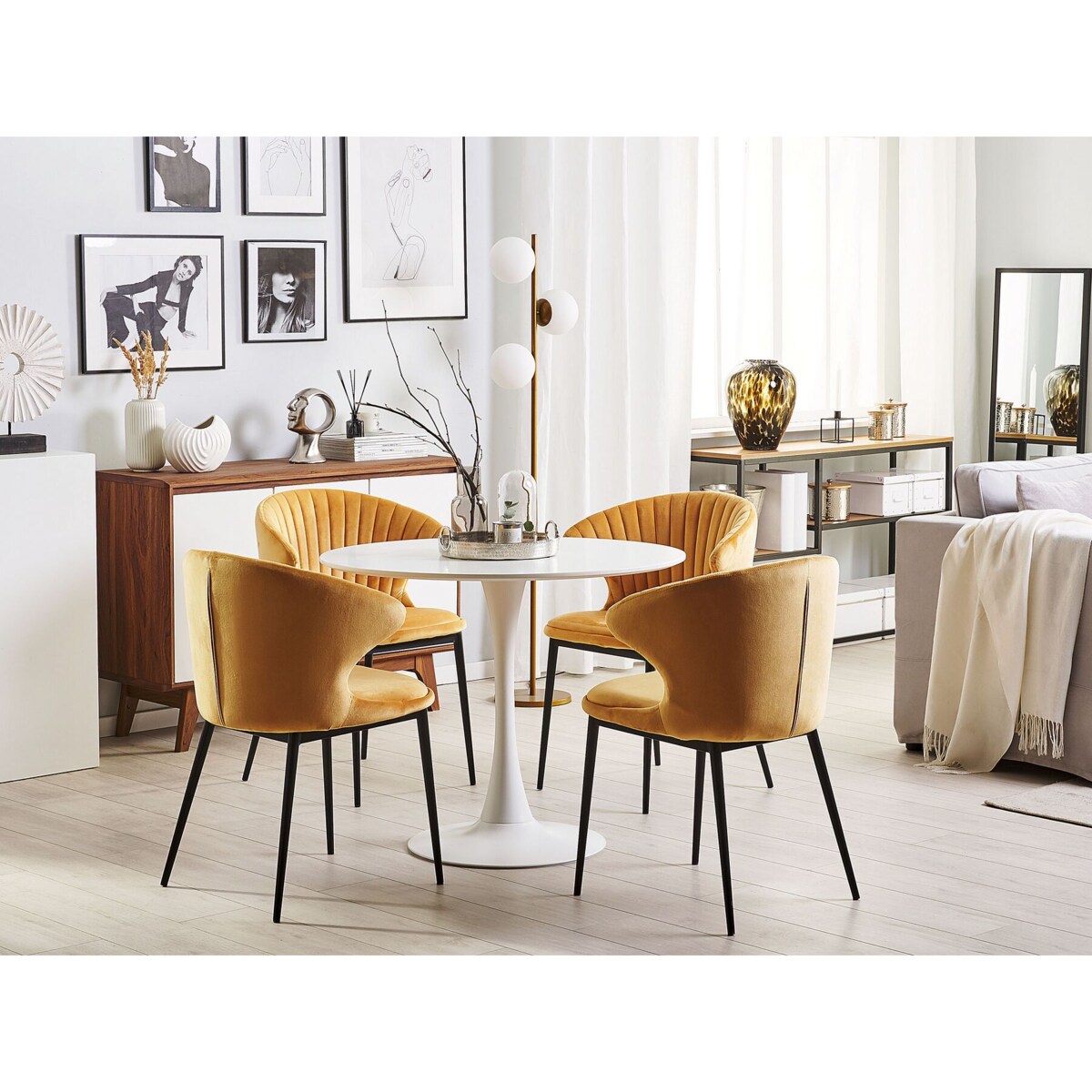 Zestaw 2 krzeseł do jadalni welurowy żółty AUGUSTA