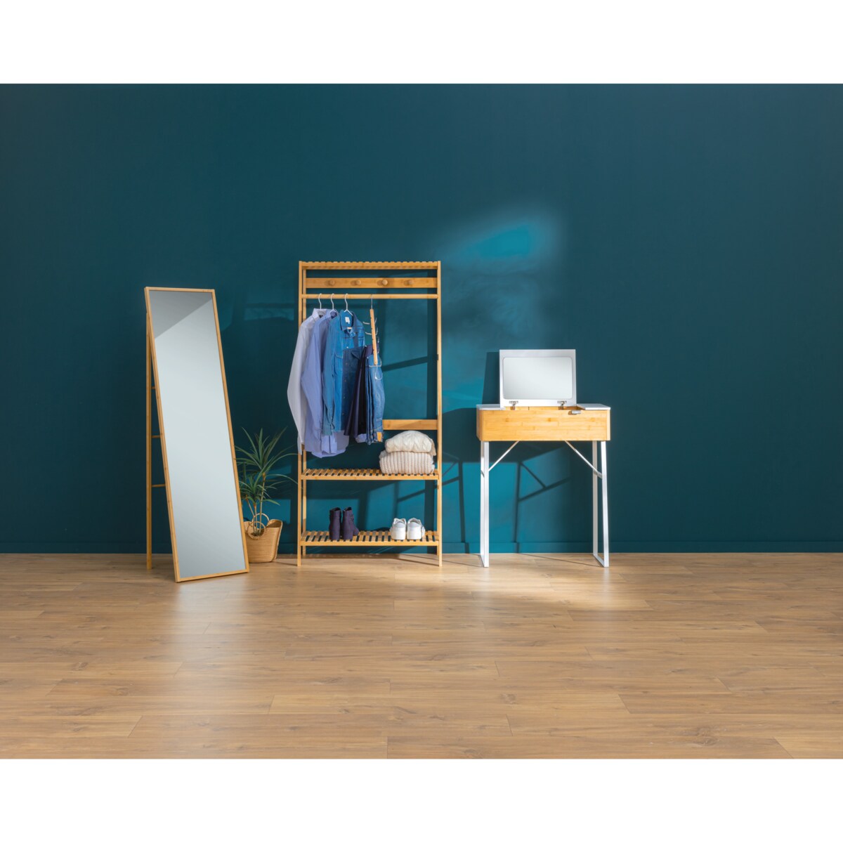 Duże lustro stojące w bambusowej ramie, 41 x 160 cm