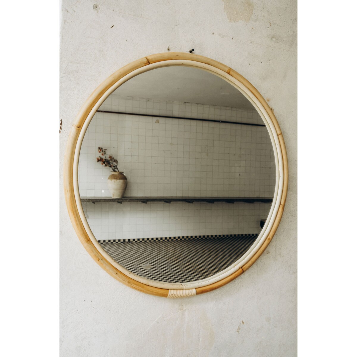 Okrągłe lustro w rattanowej ramie LUMA