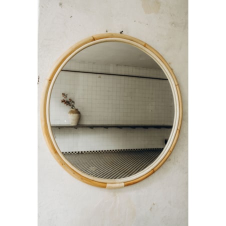 Okrągłe lustro w rattanowej ramie LUMA