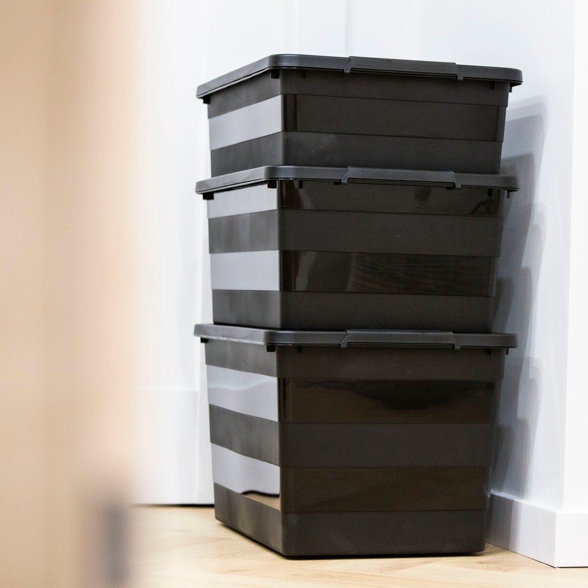 Pojemnik Plastikowy Pudełko Plastikowe Z Pokrywką Na Kółkach Box Czarny 55L