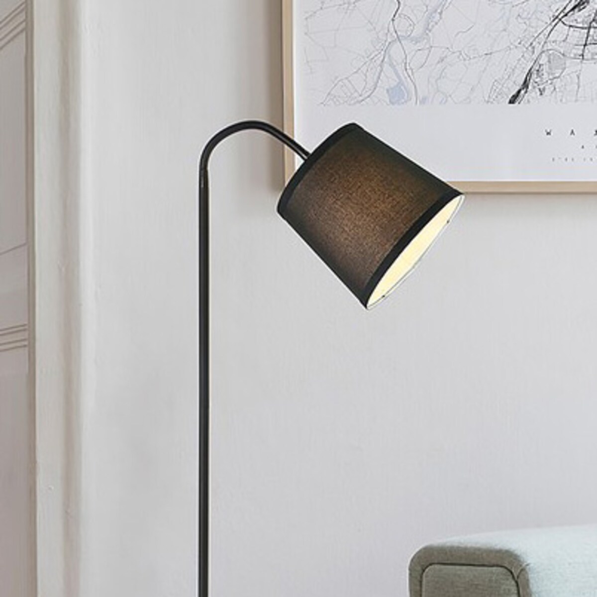 Abażurowa lampa podłogowa Godric 6640 stojąca z regulacją czarna