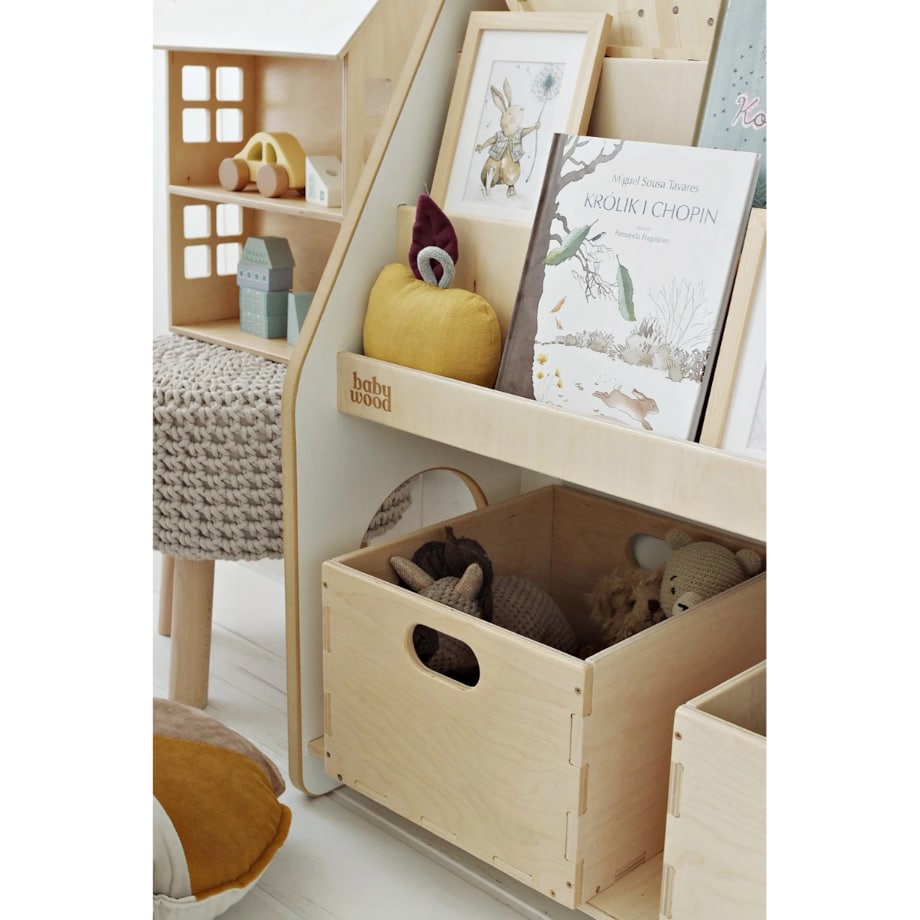 Drewniany regał na książki i zabawki