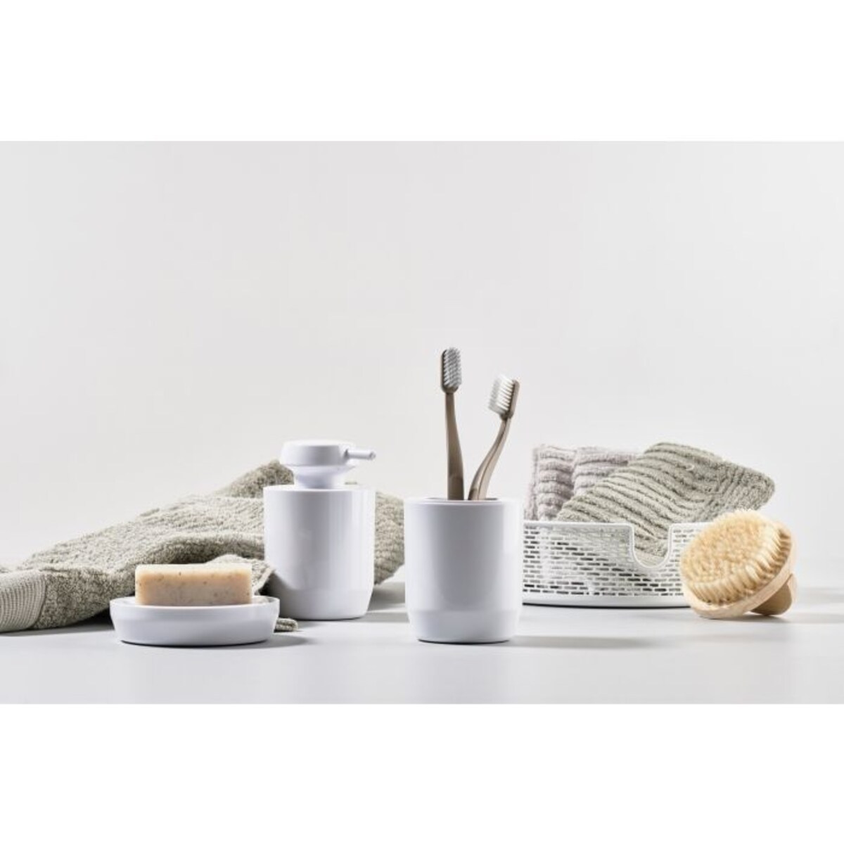 Mydelniczka okrągła Suii White 332167