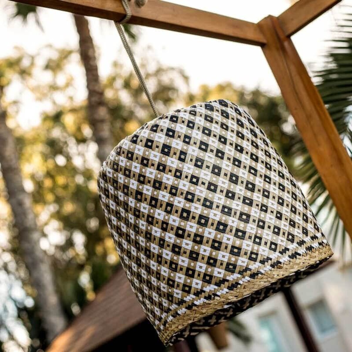 Ogrodowa lampa wisząca Benirras LUMBEN035XXHXNW King Home LED 9W 2700K IP54 beżowa