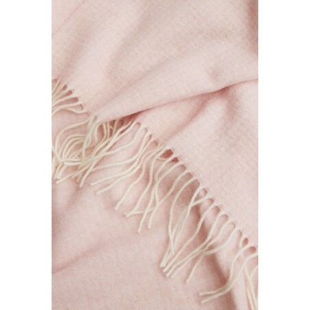 Koc z wełny merino z domieszką kaszmiru różowy