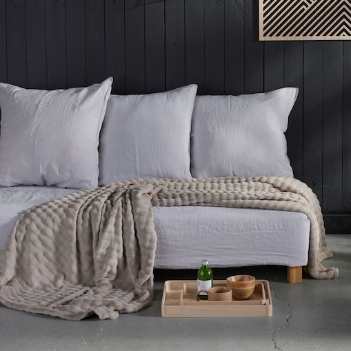 Koc z tłoczonym wzorem, 130 x 180 cm, DOUCELIN