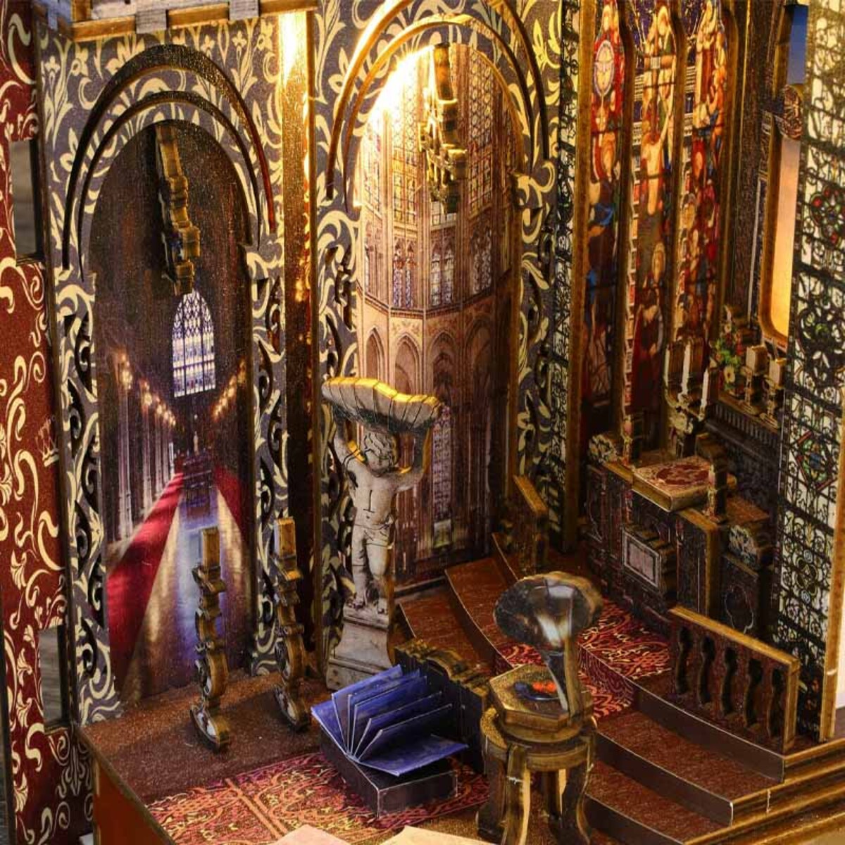 Miniaturowy domek Book Nook - Wiara i miłość