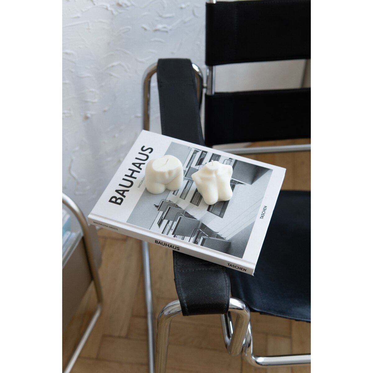 Świeca sojowa pośladki Body Part Bottom, 110 g, INSPIRA