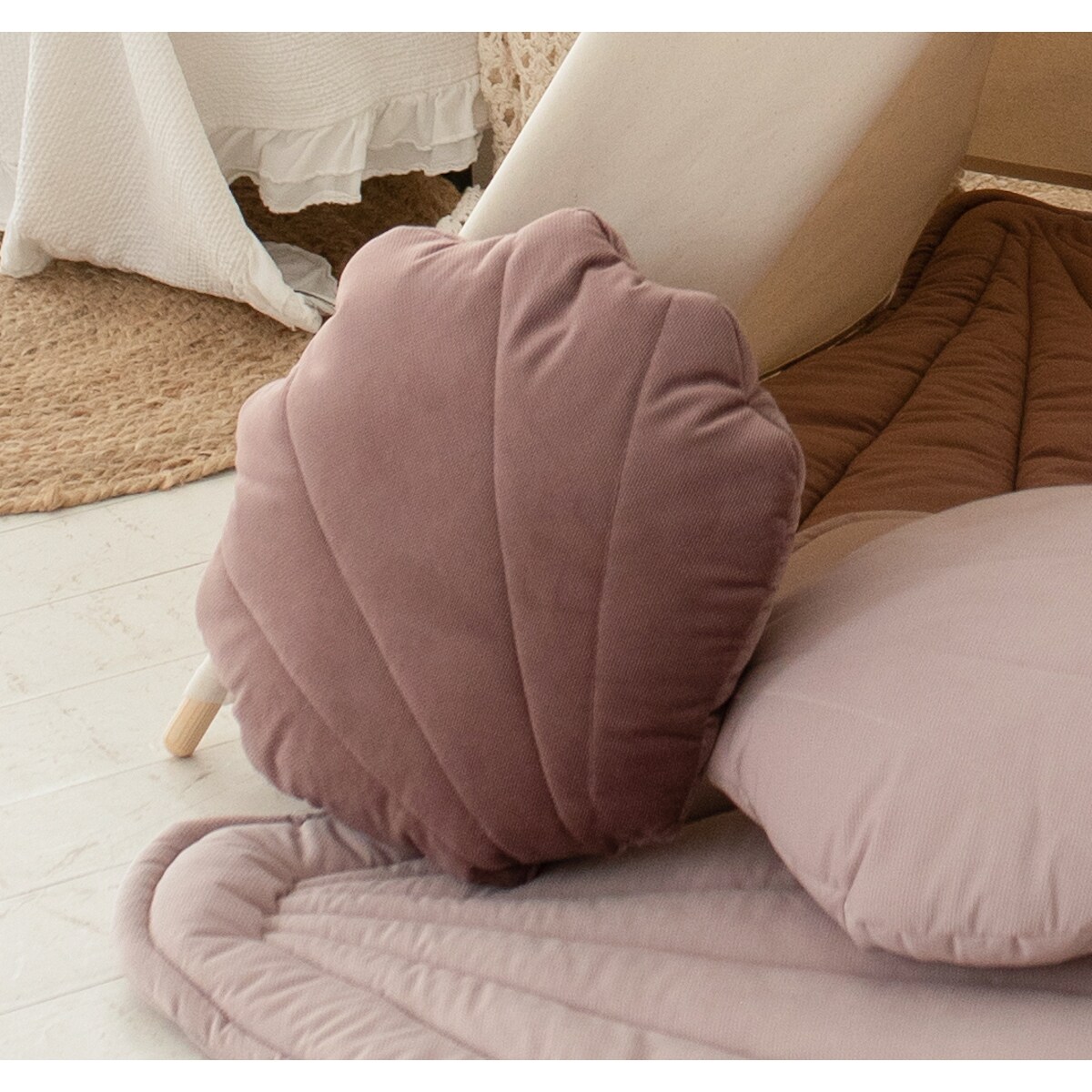 Poduszka muszelka Velvet Dusty Pink Shell