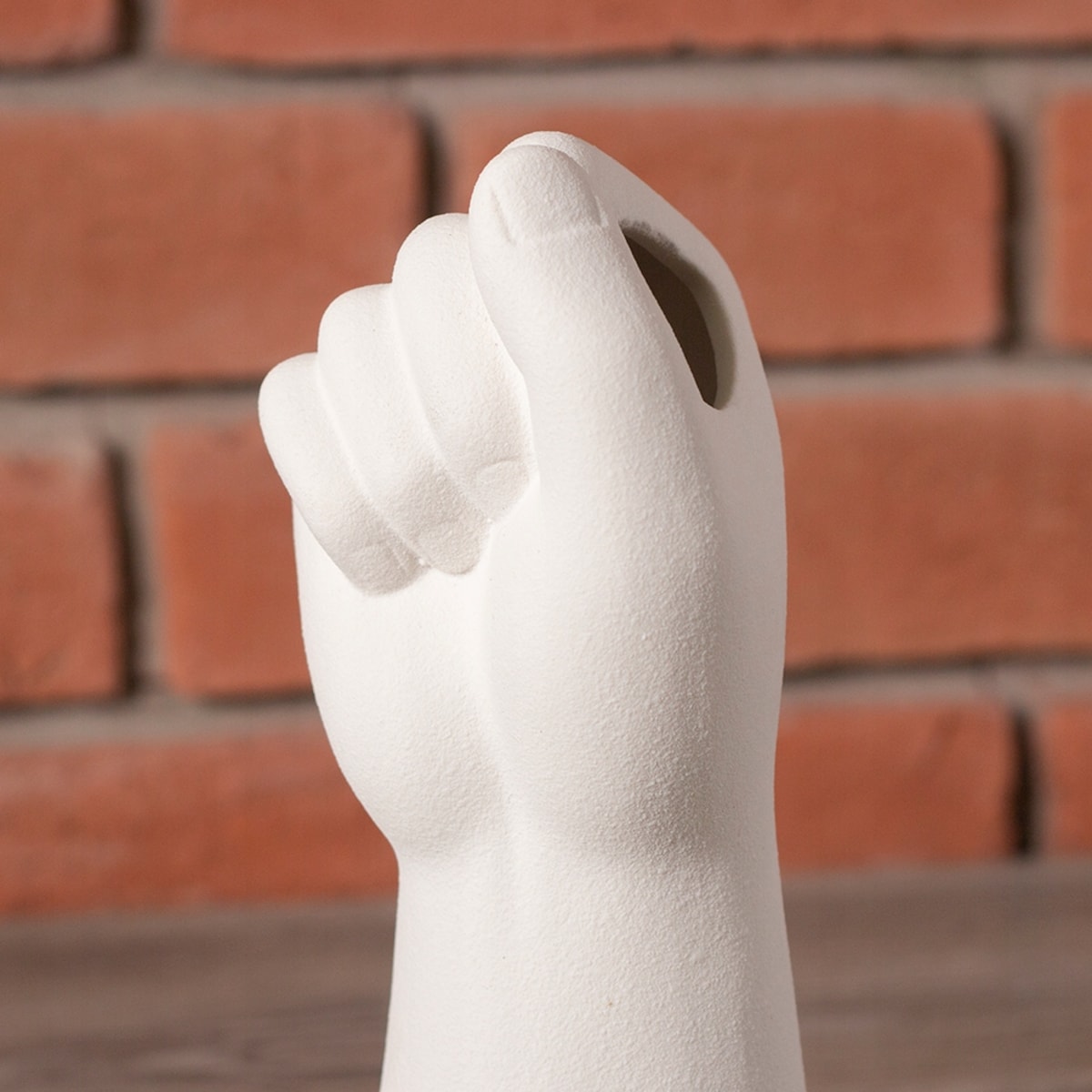 WAZON DŁOŃ ceramiczny biały wys. 23cm