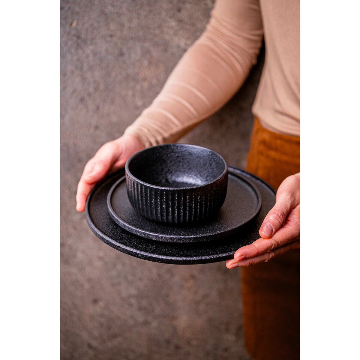 Serwis obiadowy Anun czarny na 12 osób 36 szt. Nowoczesny Do zmywarki Komplet talerzy