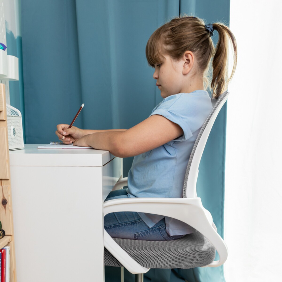 Krzesło biurowe fotel obrotowy Z30 regulowany ergonomiczny młodzieżowy