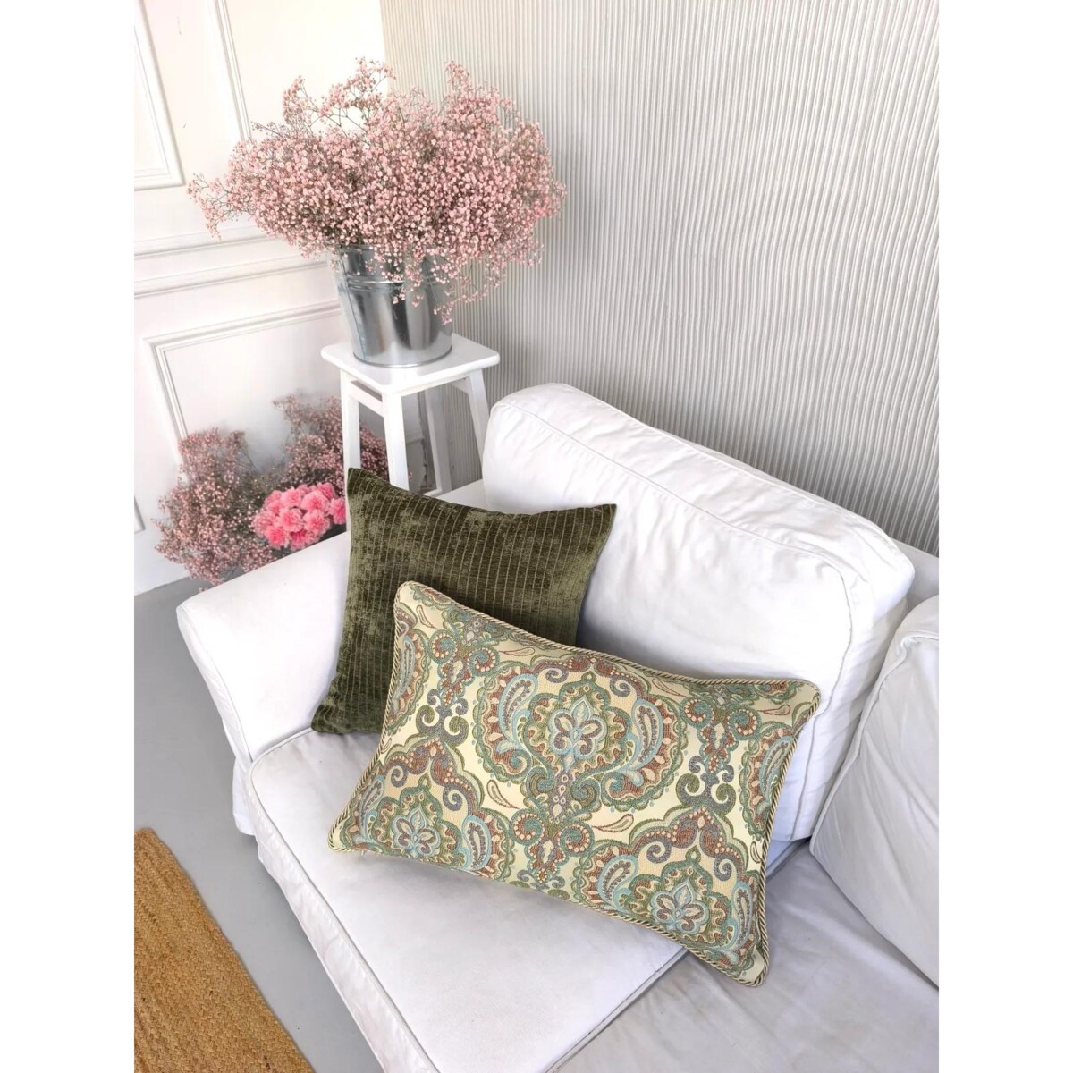 Kremowa - miętowa poduszka dekoracyjna w ornamenty 60x40 Rani