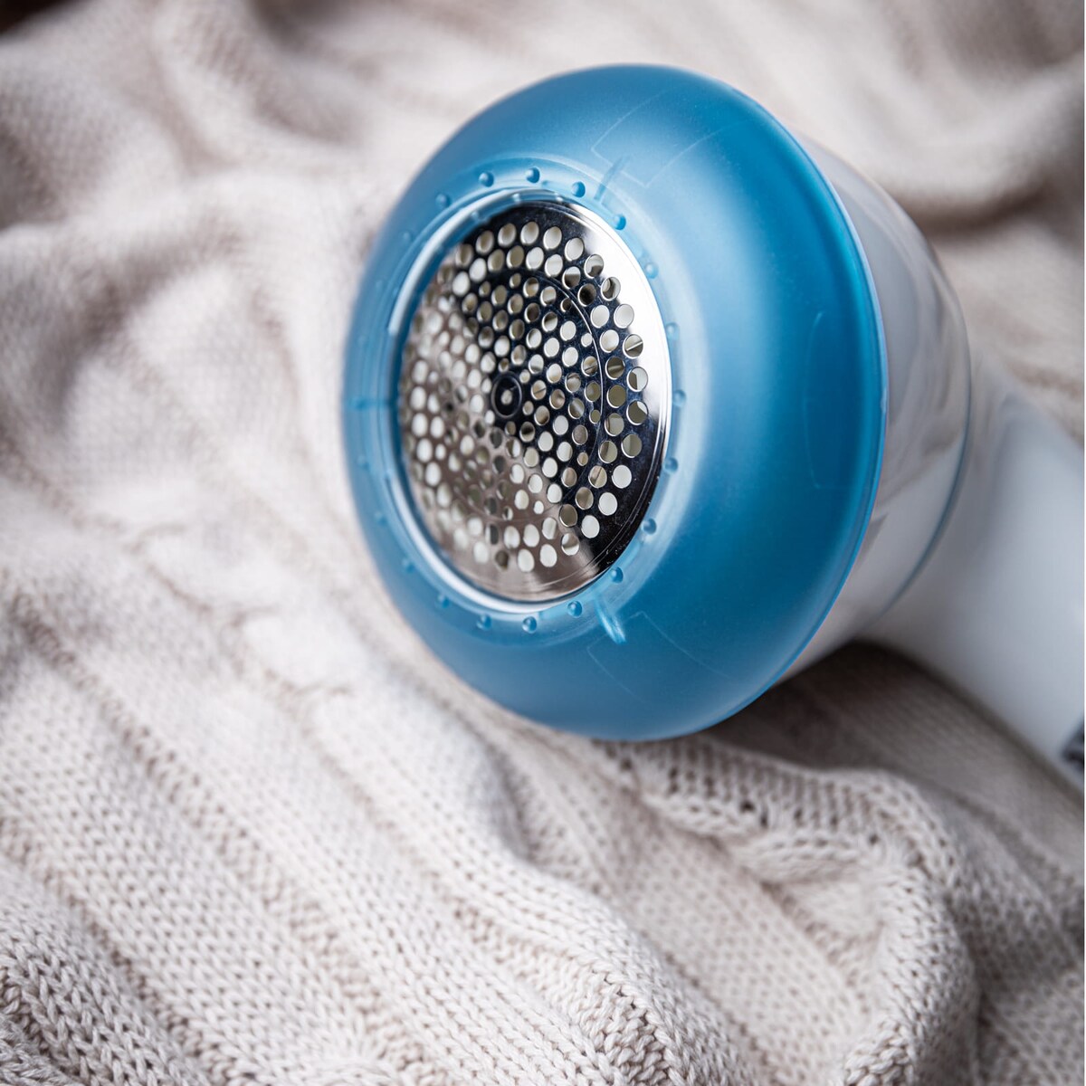 Golarka elektryczna do ubrań odzieży swetrów akumulatorowa KLAUSBERG