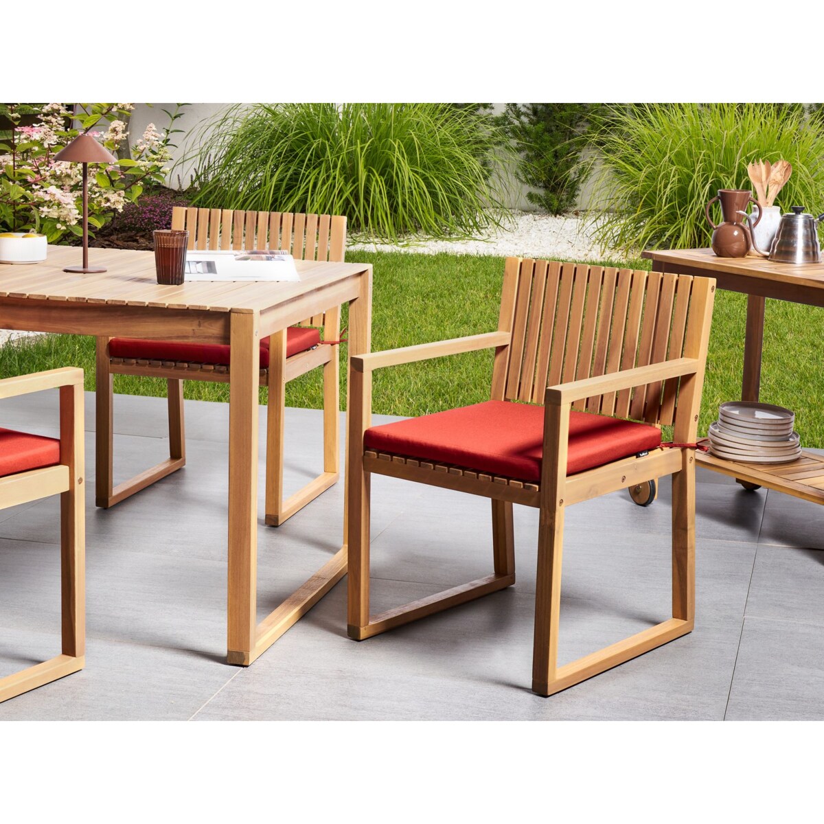 Zestaw 8 poduszek na krzesło ogrodowe SASSARI PREMIUM 46 x 46 cm Czerwony