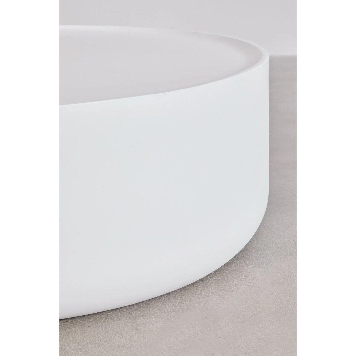 Cementowy stolik kawowy biały Drullo 80 cm